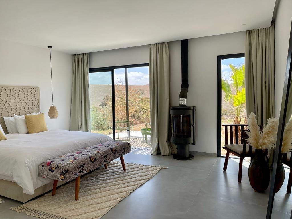 02416AE9-101D-45BA-9062-93C8F16AAEB5