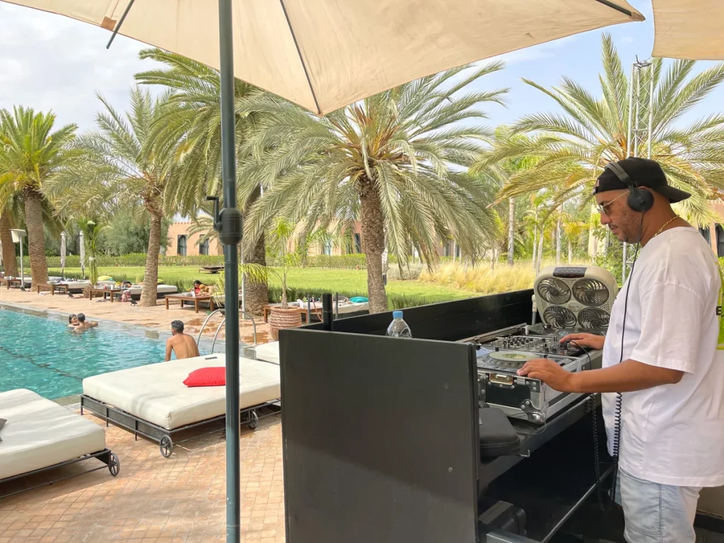 dj-costa-a-piscine-oatlas-1024x768